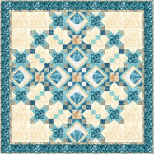 Könnte beinhalten: Eine blaue und weiße Steppdecke mit einem Muschelmuster. Die Steppdecke besteht aus Quadraten und Rauten, und die Muscheln sind in einem symmetrischen Muster angeordnet.