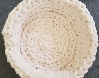 Handmade Crochet Pet Bed - Large 18"