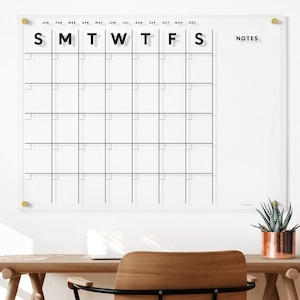 Heldere acryl droog uitwisbare kalender met kanttekeningen | Opberger voor wandmontage met aangepaste hardwareopties | Doorzichtige acrylplanner voor kantoordecoratie
