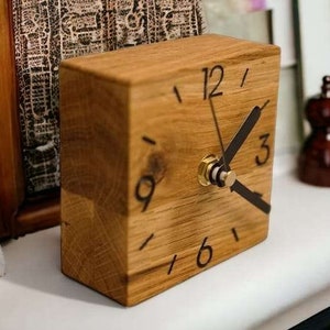 Modern oak table clock - Minimalist design for stylish home decor and perfect gift idea