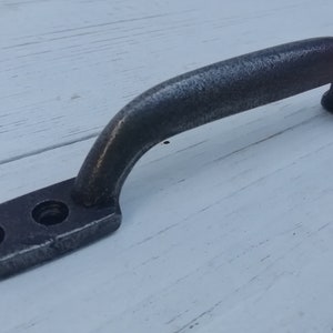 Armario del armario del armario de cartón cuadrado D-shape Manija del mango del mango del arco marrón / negro hierro fundido, puller mango cuadrado lipped