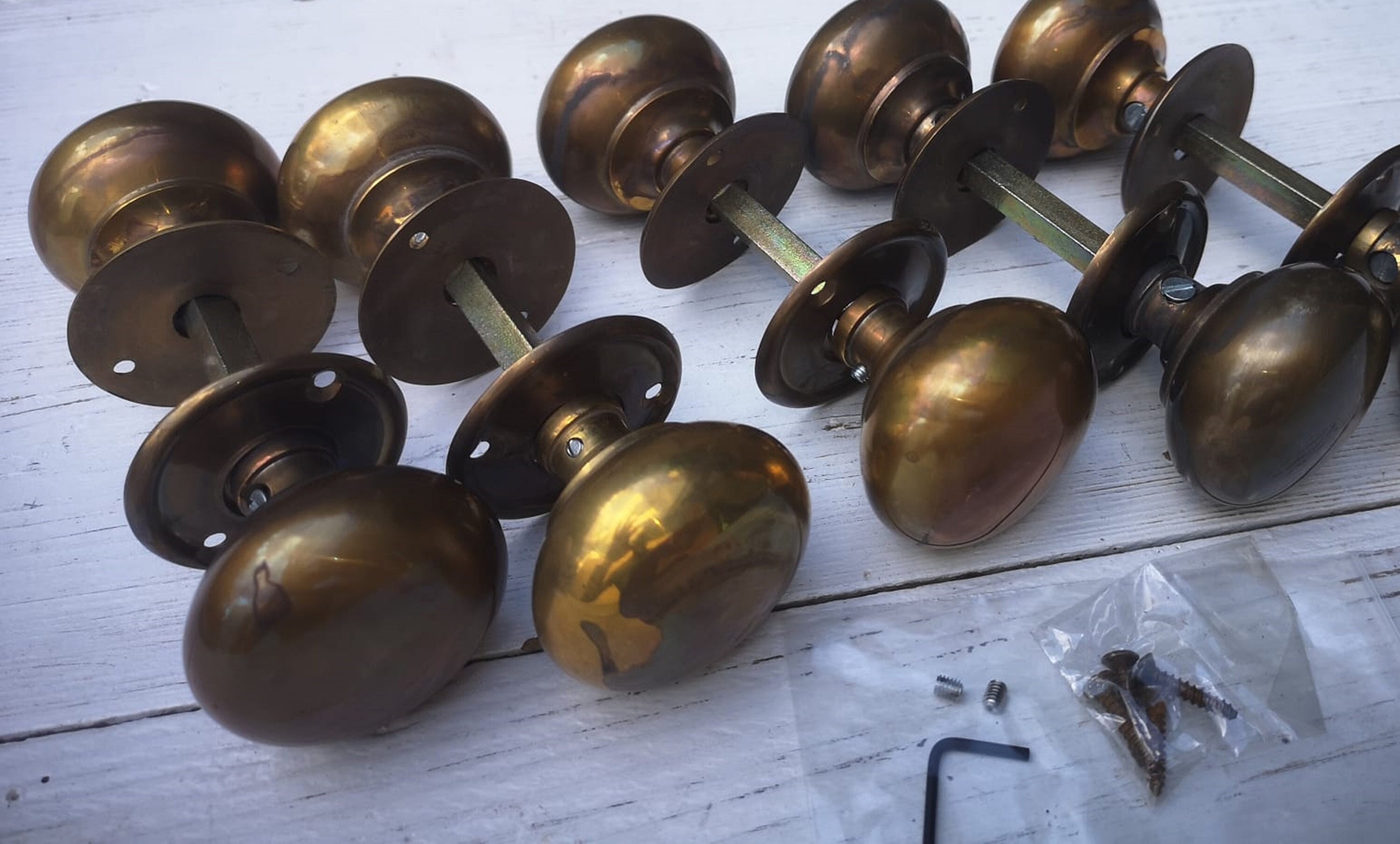 Antique brass door knobs discount