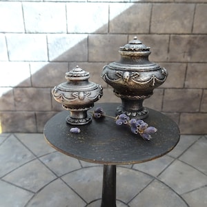 Miniature decorative urn for ashes, haunted dollhouse, Halloween, horror scene, 1:12 scale