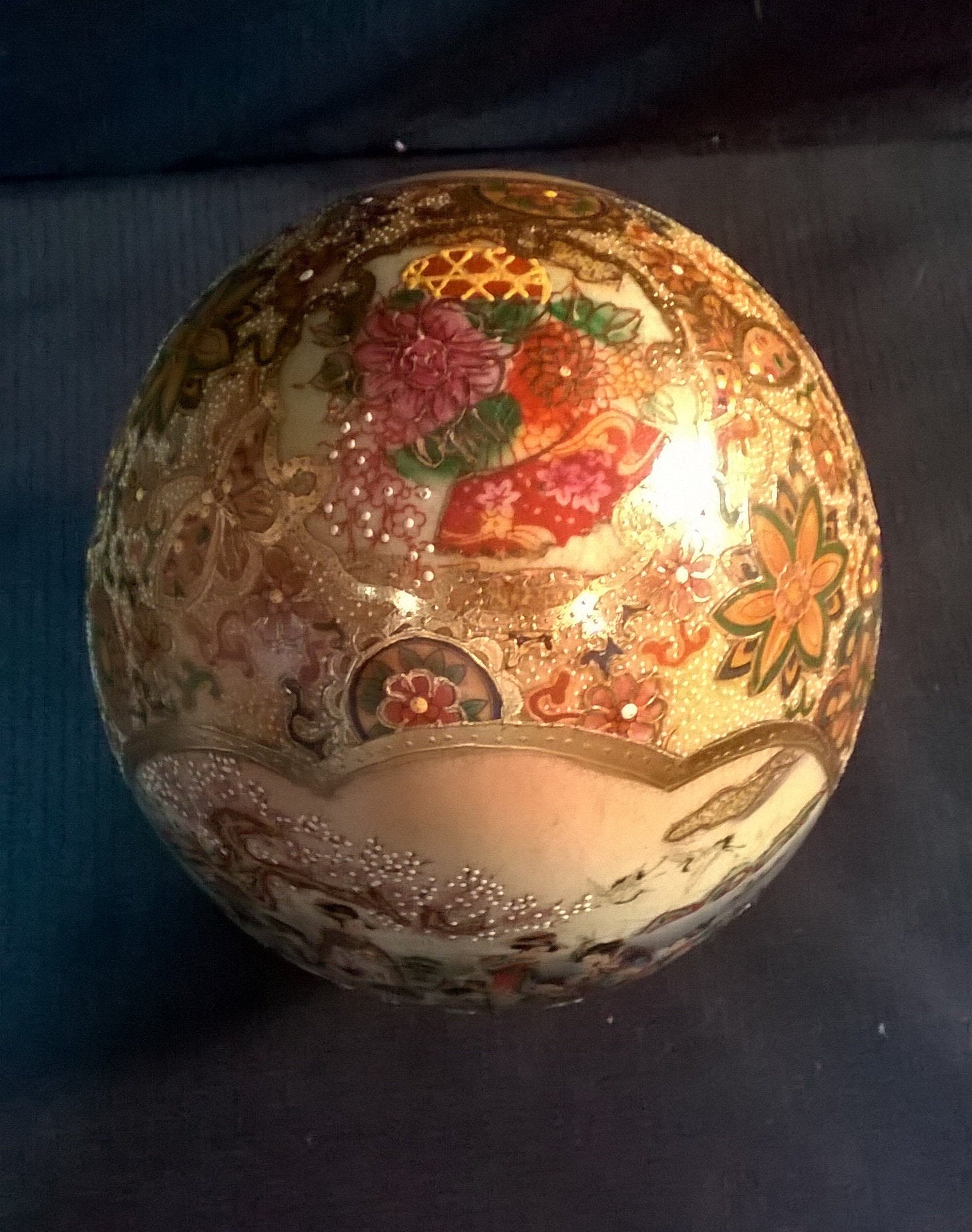 Vintage Stunning Hand Painted Gold Gilt Satsuma Egg W/geishas in Boat
