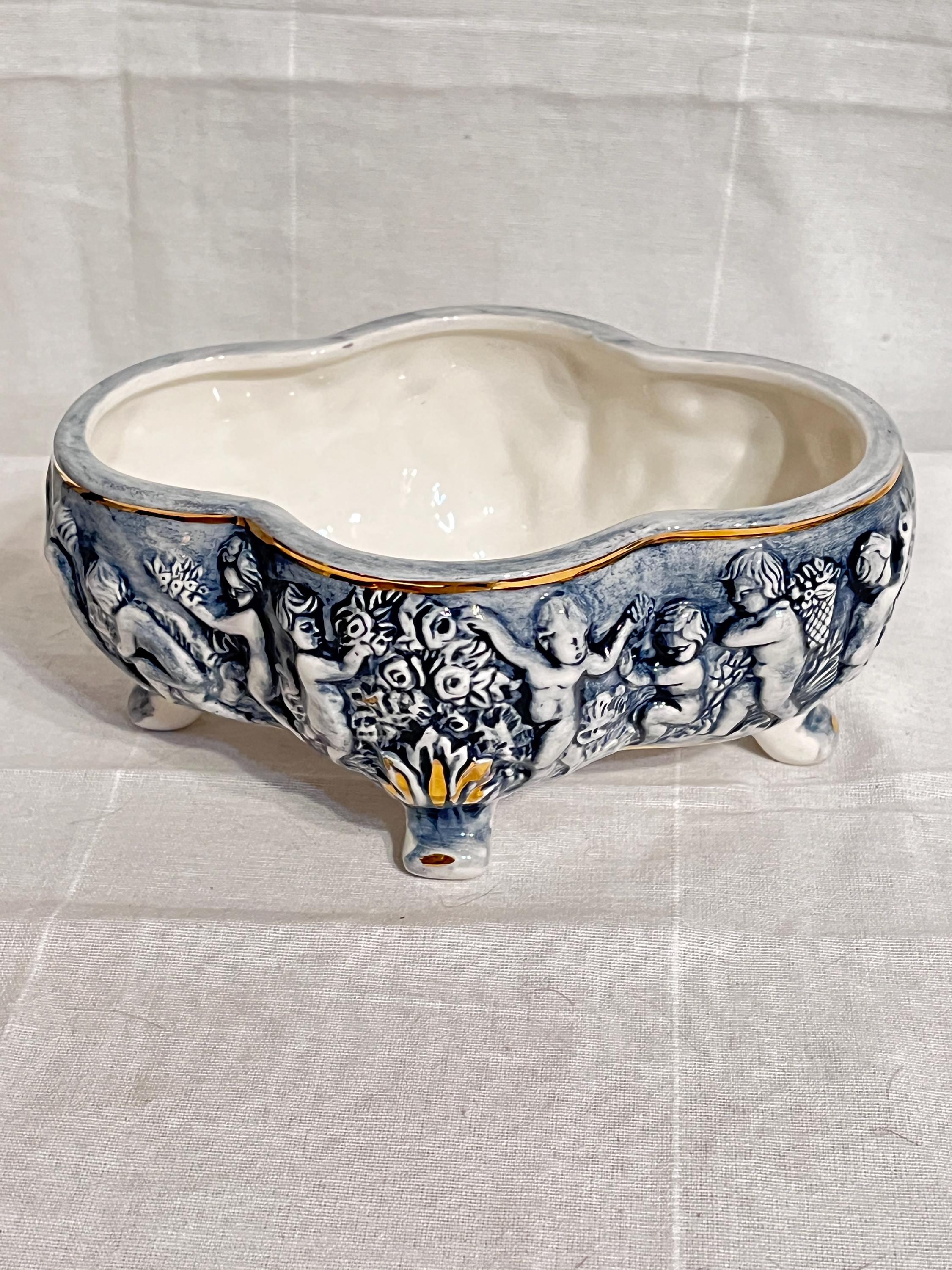 R.CAPODIMONTE　イタリア製 多色陶器の女性像浮彫り花瓶 R.CAPODIMONTE イタリア製 多色陶器の女性像浮彫り花瓶 - メルカリ
