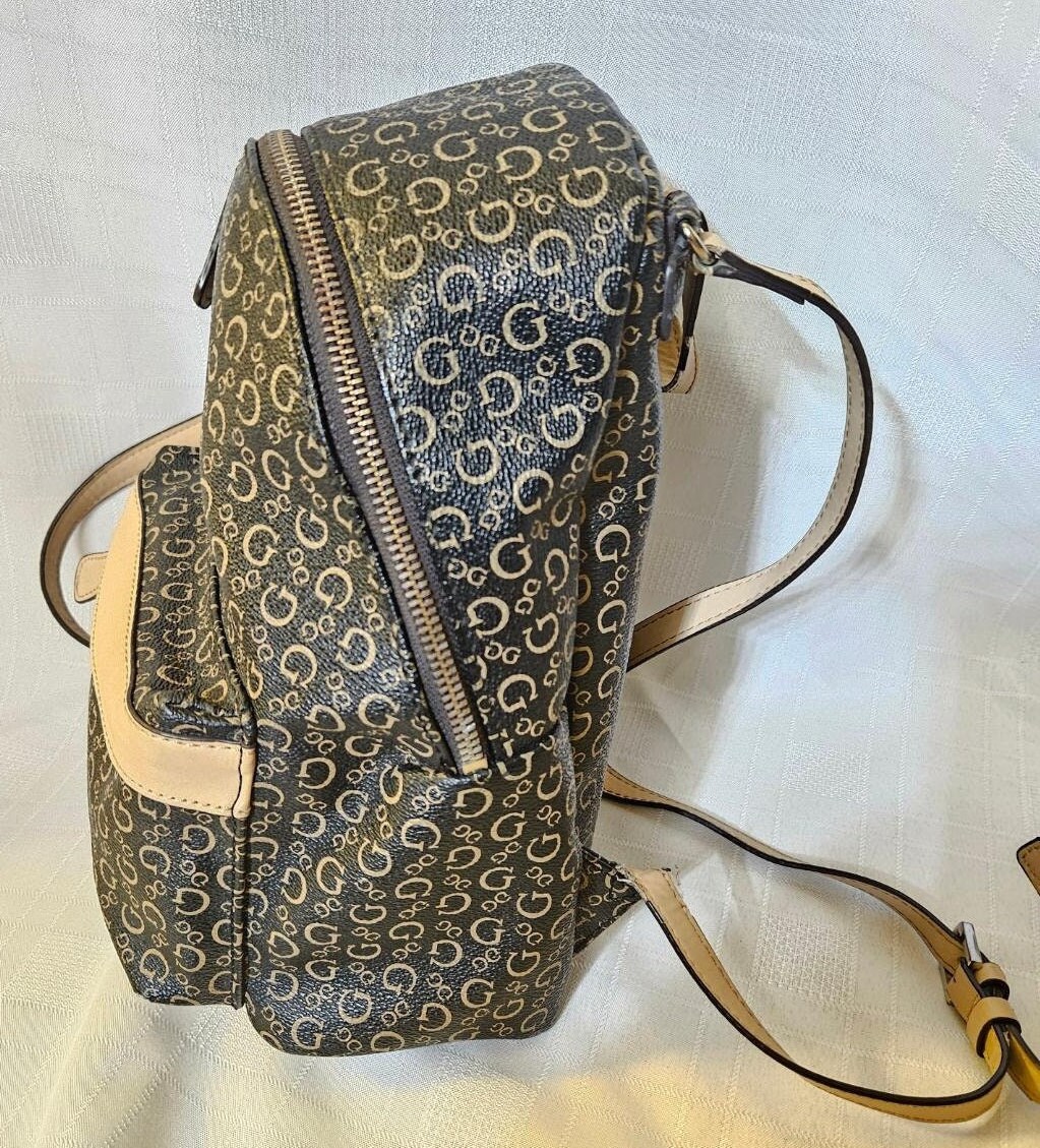 Guess monogram backpack outlet