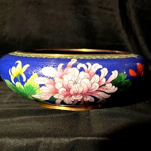 Vintage Chinese Large Cloisonné Brass Enamel Vibrant Colors Chrysanthemums Bowl
