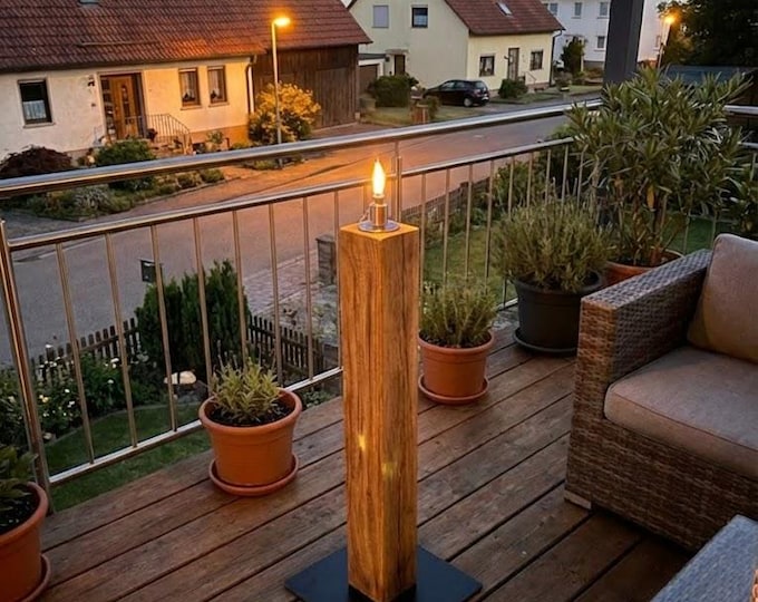 Personalized oak garden torch – 60 cm handmade oil torch with custom engraving – loving gift for baby & family