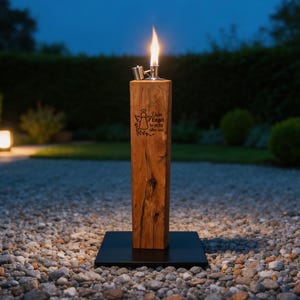 Trauer Geschenk personalisiert – Gartenfackel aus Eiche mit Wunschgravur 20 Motive – Erinnerung an Verstorbene Gedenklicht Beileid Grablicht