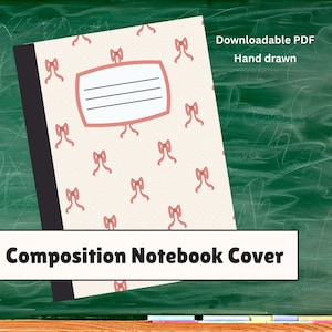 Puede incluir: Cubierta de cuaderno de composición con fondo crema y un patrón de lazos rosas. La cubierta tiene una etiqueta rectangular rosa con líneas para escribir. El texto "Composition Notebook Cover" se muestra en la parte inferior.
