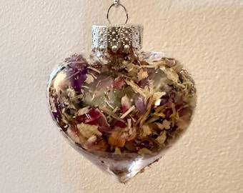 Dried Flower Heart Ornament for Gifts, Wedding and Party Favors, and Home Accents