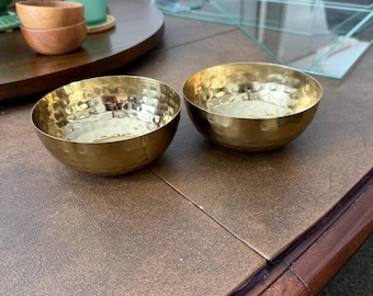 Round Hammered Metal Bowl Gold Finish Key and Wallet Holder Money Bowl 4.75" x 2"