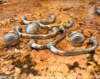 Brushed Silver Cabinet Door Knobs & Drawer Pulls Set Kitchen/Bathroom 37 Piece Set