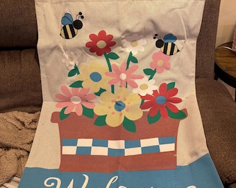 Burlap Flag Farmhouse Patio & Porch Welcome Flag Double Sided Flower Garden Country Cottage Banner