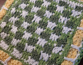 Green Gingham Dishcloth, 9"x9", Housewarming Gift, Gingham Dishcloth, Crochet, Hand Towel, Gingham Washcloth, Wash Rag, Free Shipping