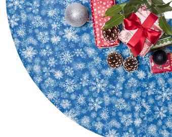 Blue Snowflake Christmas Tree Skirt, This Holiday Tree Skirt is a great Christmas Decoration