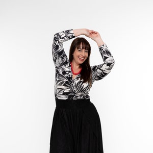 Black and White Long Sleeve Gathered V-Neckline Blouse