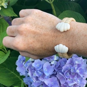 1/2” Scallop Shell Nantucket Basket Bracelet with End Caps - Free Shipping