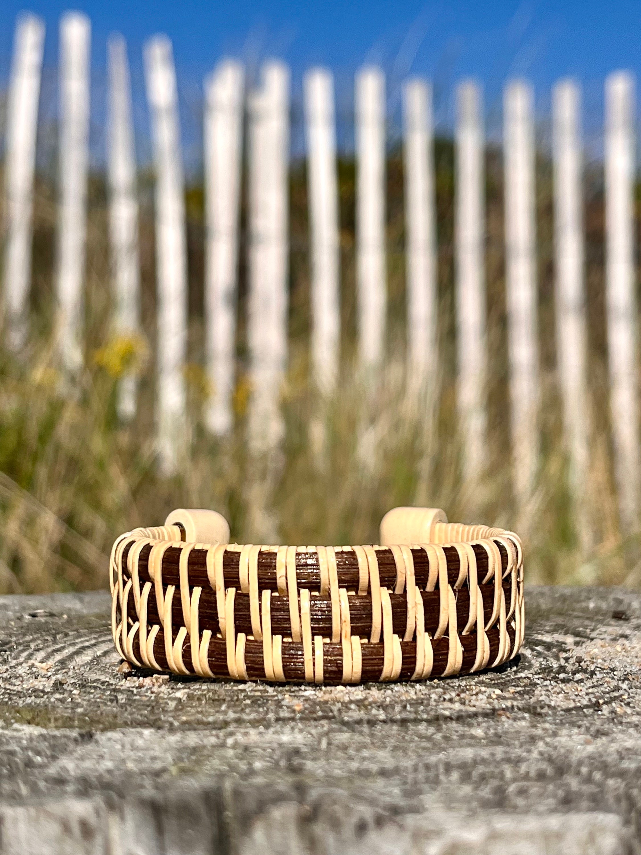 3/4” Spiral Weave Cuff With Scallop Shell End Caps - Nantucket Basket ...
