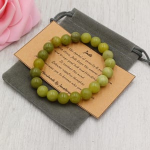 Bracelet extensible en jade vert de Taïwan, fait à la main, avec pochette cadeau et carte, pierre précieuse en cristal de 8 mm