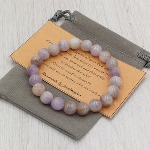 Bracelet extensible en jade lavande fait main avec sac cadeau et carte, pierre précieuse en cristal de 8 mm