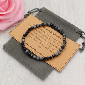 Bracelet extensible en obsidienne flocon de neige, fait main, avec pochette cadeau et carte, pierre précieuse en cristal de 4 mm