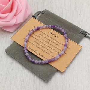 Bracelet DREAM AMETHYST extensible fait main avec sac cadeau et carte en cristal de 4 mm