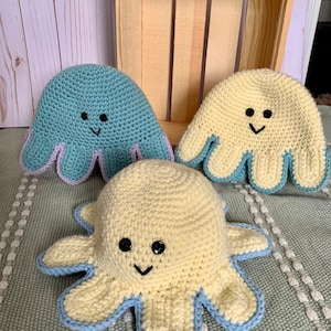 Reversible Octopus - crochet