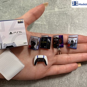 PS5, miniature console, 4 games + controller + box. Miniature Fan art