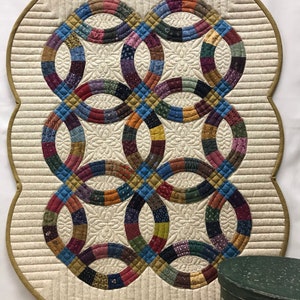 Double Wedding Ring Mini Quilt 19”x 25” kit