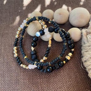 Schwarz und Gold Stapelarmband
