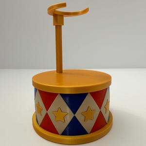 Circus-Themed 3D Printed Display Stand – Fits 4.1” Hanging Vinyl Plush Collectibles