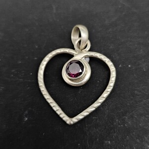 Roter Granat Silberanhänger, 925 Sterling Silber Anhänger, Granat Edelstein Anhänger für Frauen, Boho Granat Silberanhänger für Jahrestag Geschenke