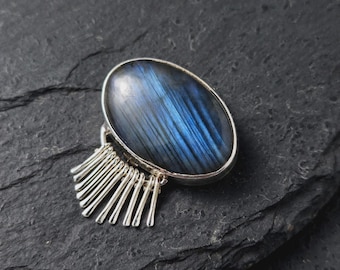 Broche de labradorita ovalada, hecho a mano en plata de ley 925