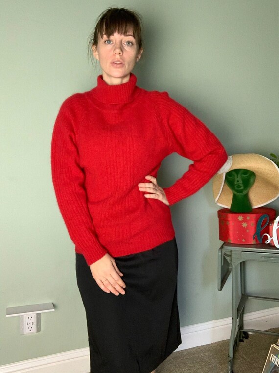 1980s Oscar De La Renta Expressions Turtleneck