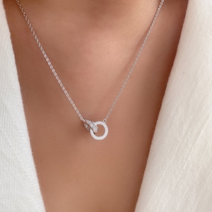 cartier interlocking necklace