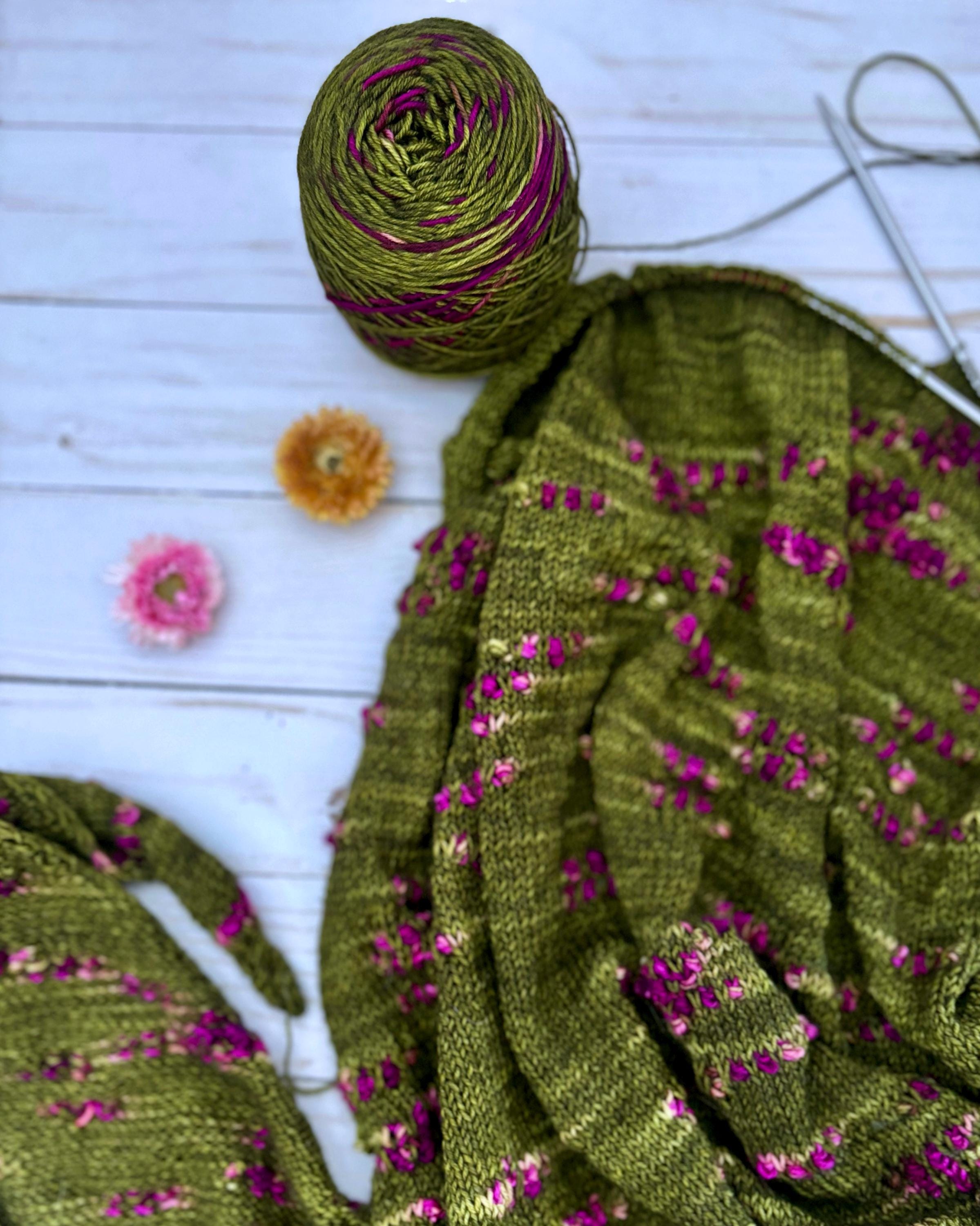 Dahlia - assigned pooling sock yarn, intentional pooling, shawl yarn, spring colours, pink + green yarn, superwash merino, hand painted yarn