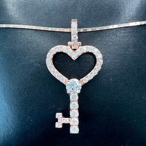 Iced Out-sleutelketting, roségouden hartsleutelketting, diamantsleutel, hoofdsleutel, sleutel tot mijn hart, sleutelbedel, vrouwensleutelhanger, sleutelsieraden