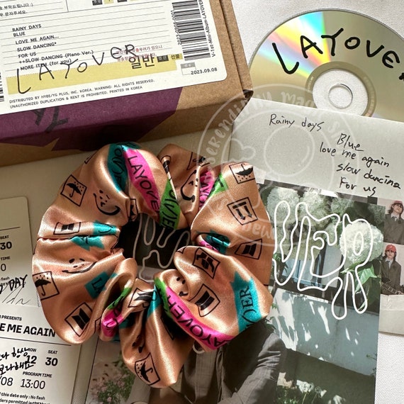 V Layover Scrunchies - Etsy display picture 3