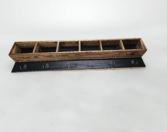 Perchero de madera hecho a mano: 6 compartimentos, 12 ganchos, personalizable.