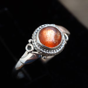 Sunstone Ring, 925 sterling silver Jewelry, Natural sunstone Rings, Stackable Rings, Birthstone Jewelry, energy stone, birthstone Rings