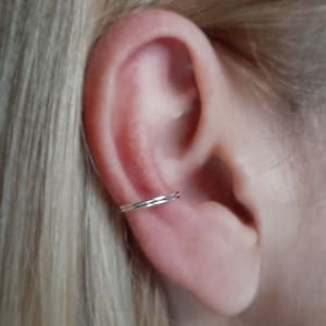Bague double oreille manchette - Or, argent, or rose.