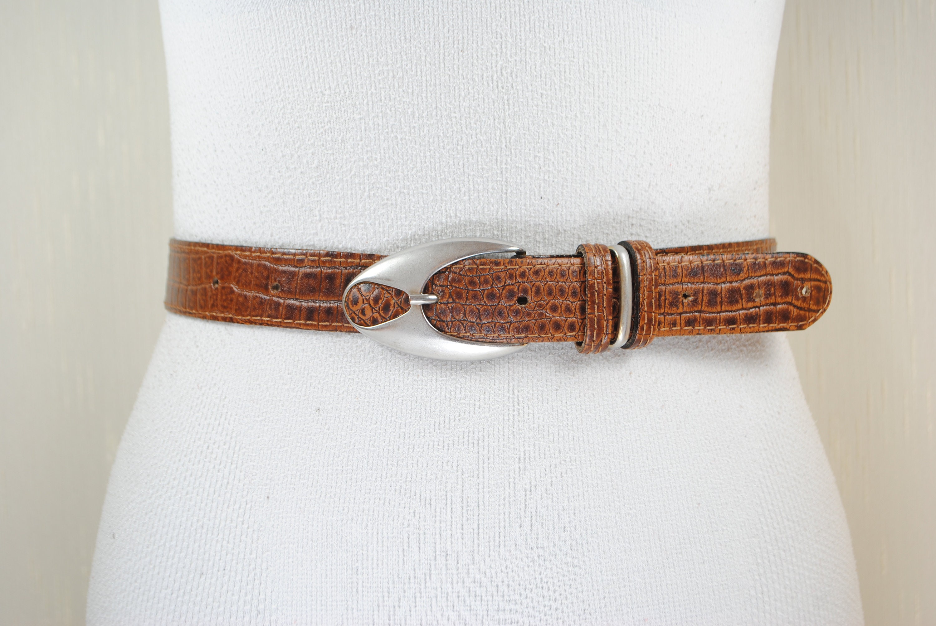 Croc Leather Effect Belt, Brown for Women, Unique Silver  display picture 1