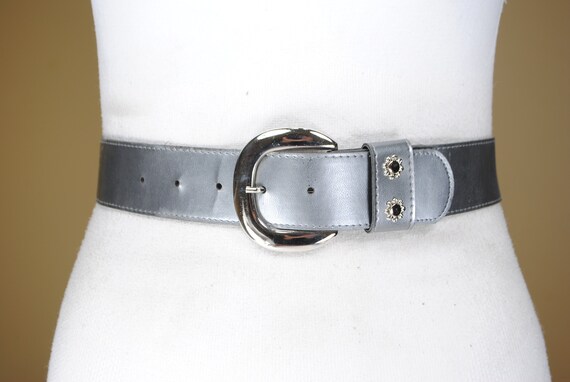90s 31''-35'' Silver Metallic Belt for women