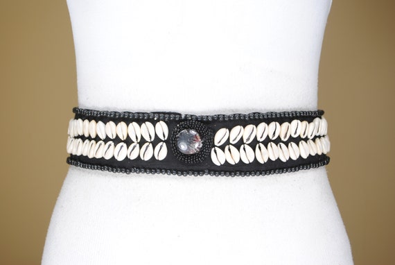Boho Beaded Cowrie Shell Belt Vintage Beaded Shell Belt Beaded Cowrie Shell Belt Boho Chic  main image 3