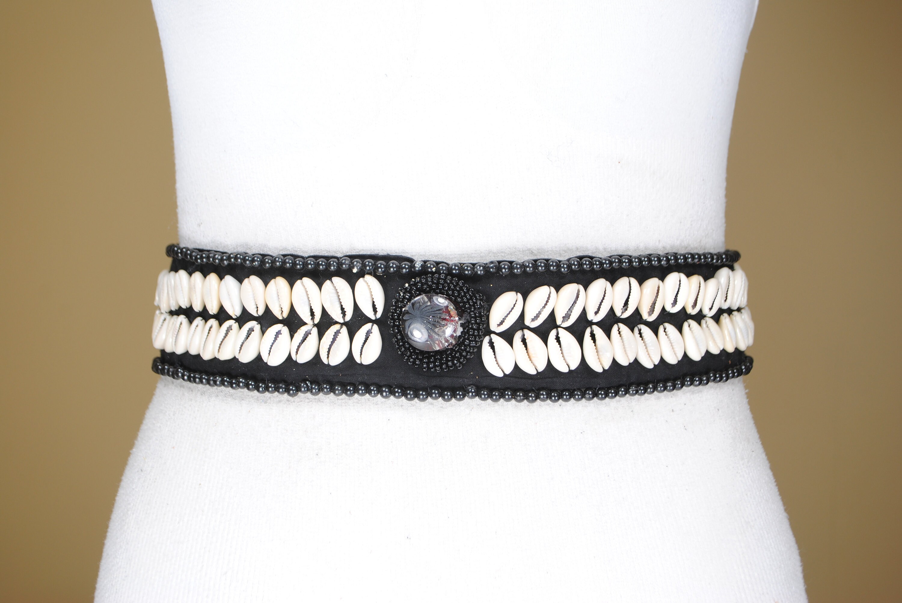 Vintage Cowrie Shell Fabric Belt, Beaded Seashell Boho  display picture 3