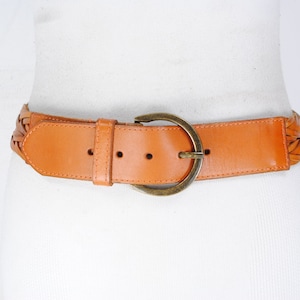 Wide Foxy Brown belt, Braided Tan Orange Soft Leather Belt Y2K 90s Vintage Woven Hip Belt, Women Rounded brass buckle Size 32 33 34 35 36 37