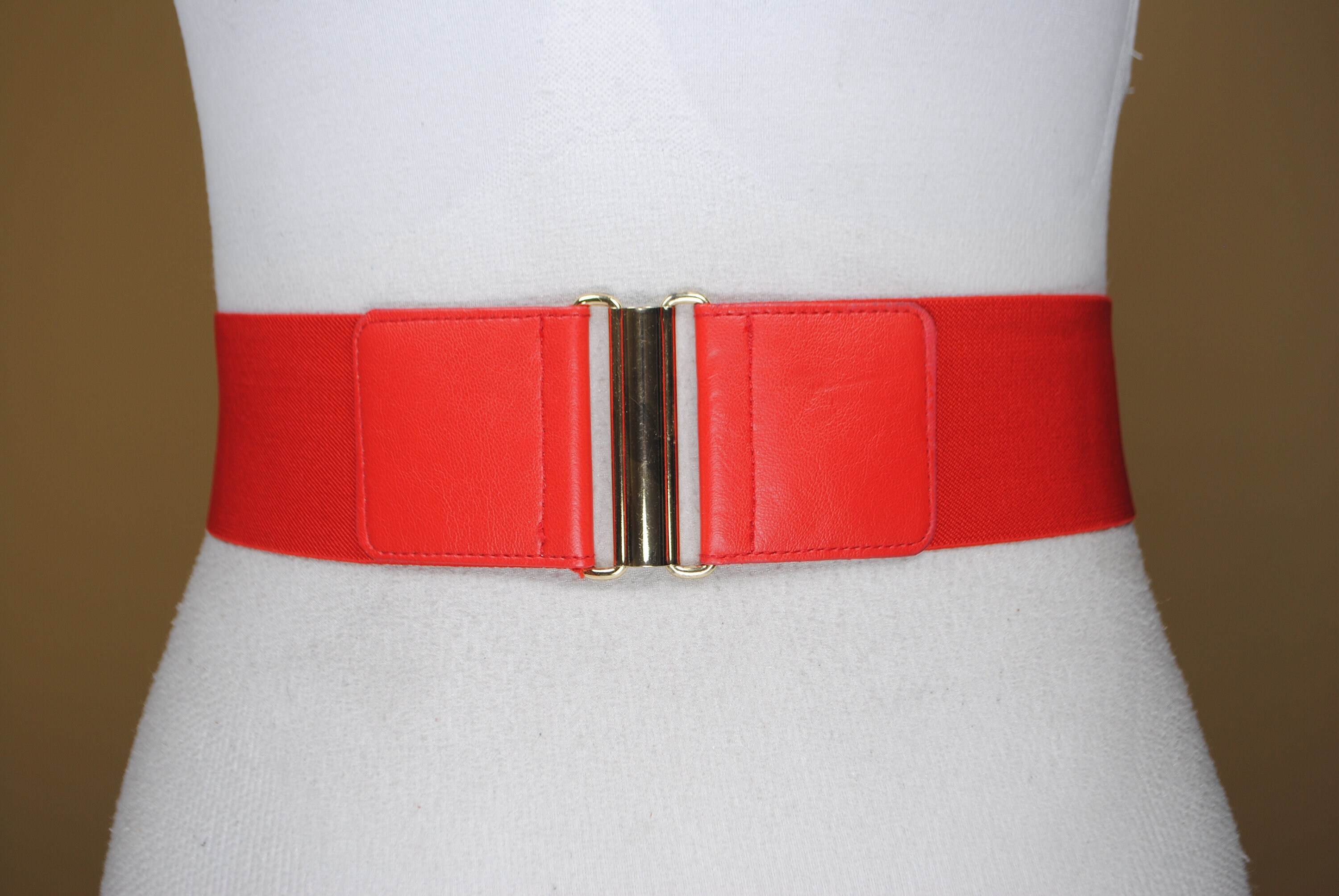 1118 Stretchy Vintage Waspie Elastic Buckle Waist Belt (red 50S VINTAGE INSPIRED ELASTICATED WASPIE BELT RED - Cerys main image 2