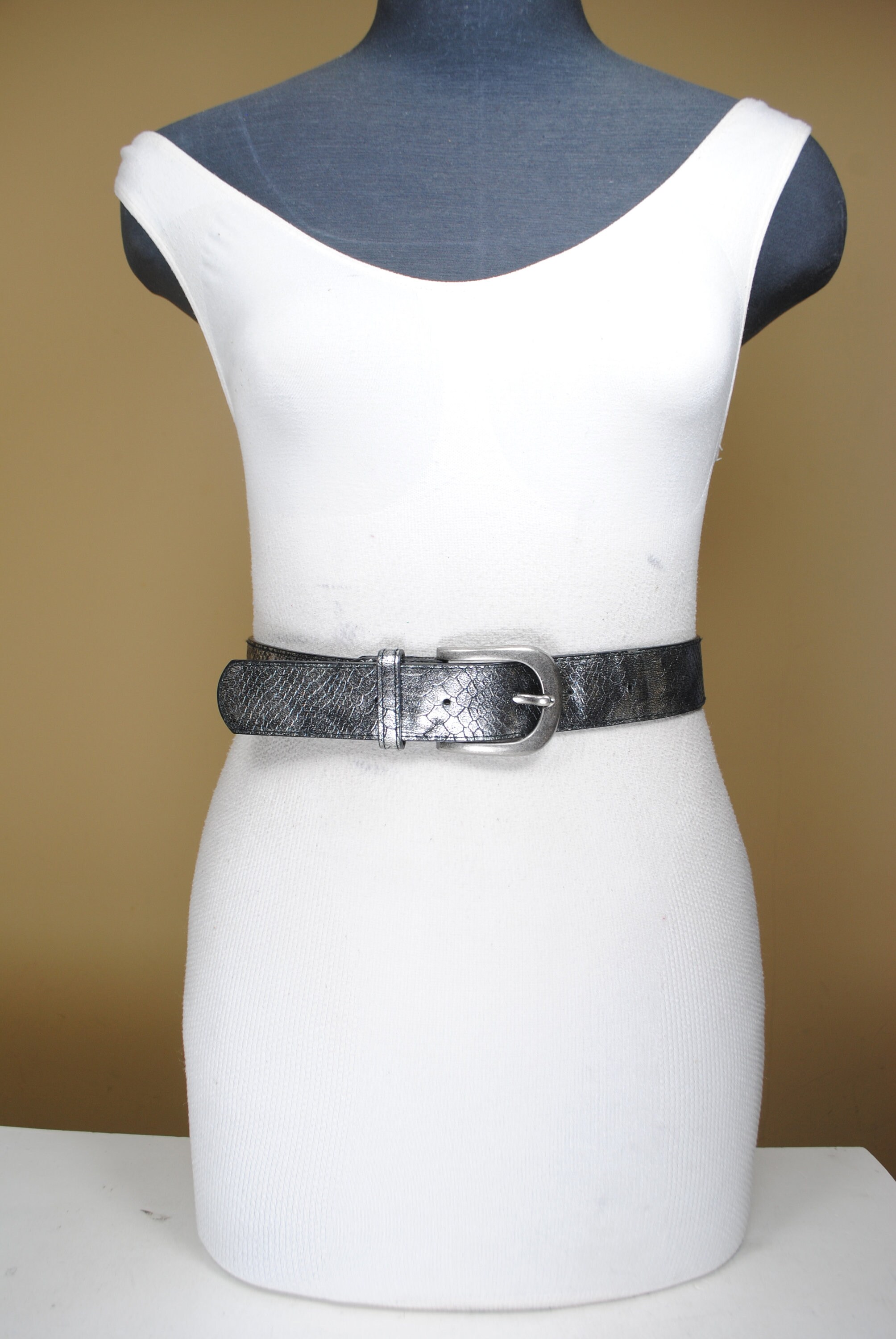 New Silver Rhinestone Metallic Reptile-effect Women\'s Belt with Crystal Buckle Rhinestone Silver Belts for Women for sale | eBay main image 2