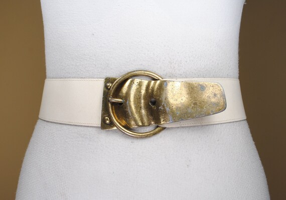 V-shaped Chunky Metal Buckle, Sigal Dekel Vintage, Burning  display picture 2